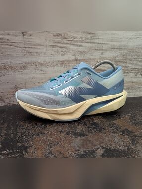 Womens New Balance FuelCell Rebel 4 Running Shoes Sz 9.5 Used WFCXCH4